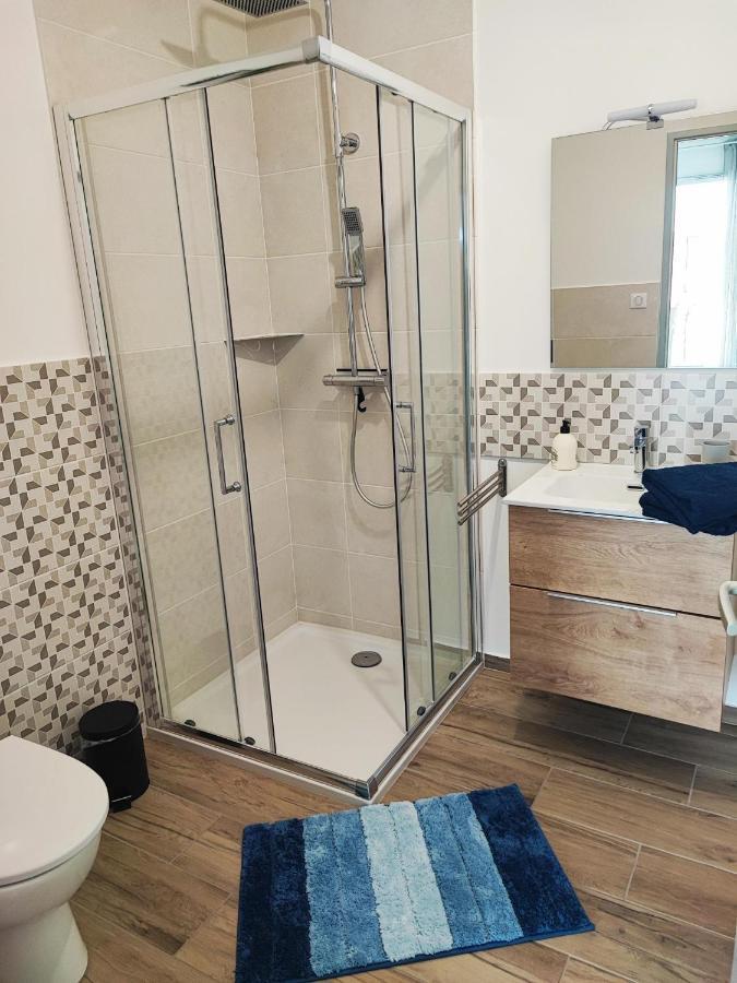Chambre 2 Vue Lac Av Piscine Prunières Exteriör bild